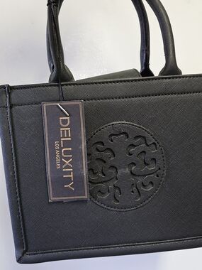 Deluxity Los Angeles Black Tote with Cutout Medallion